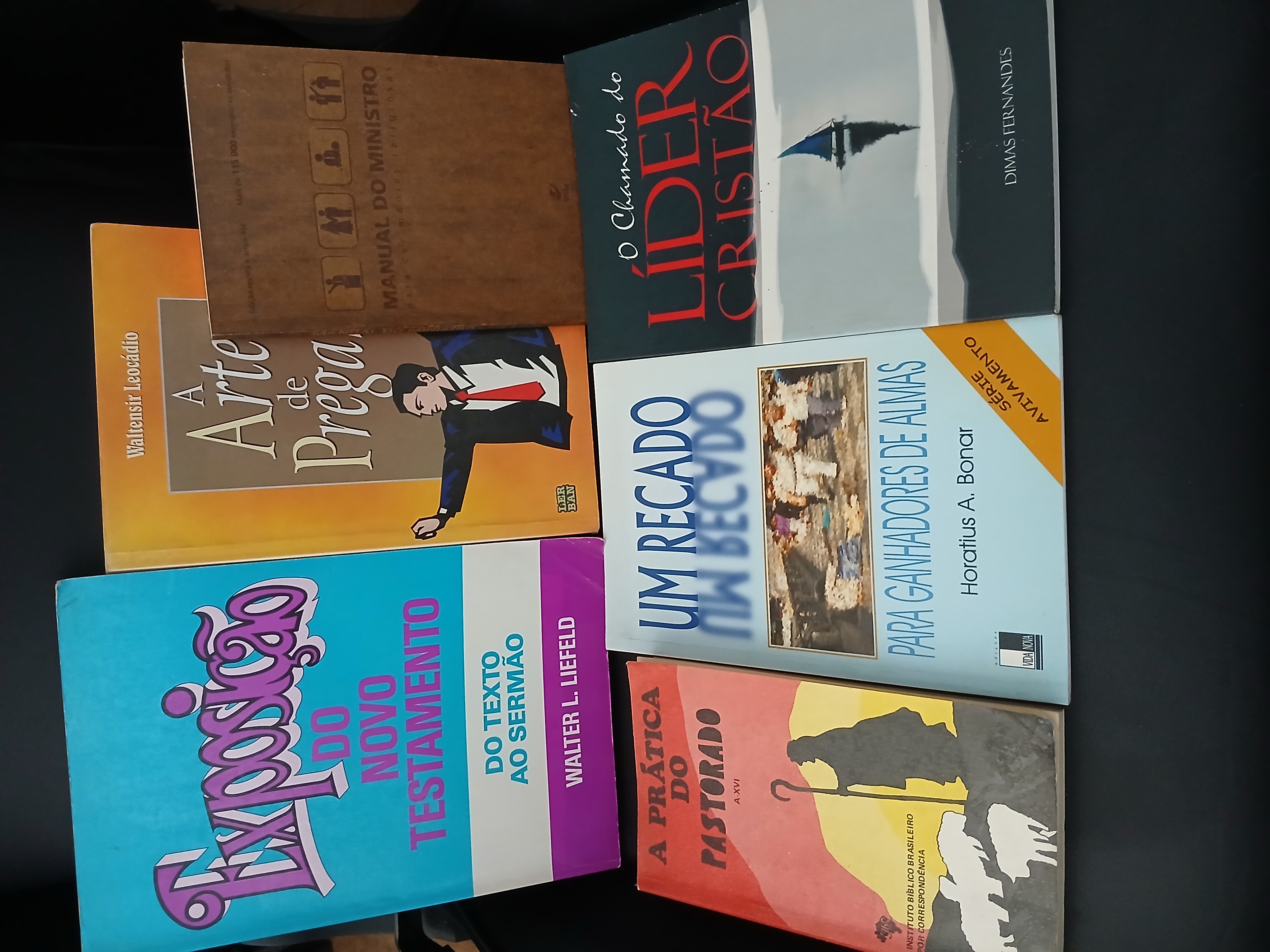 Capa de Combo exclusivo com 6 livros sobre a Prática do Pastorado e a Arte da Pregação, Luis Caruso, Waltensir Leocádio - Vida, Lerban